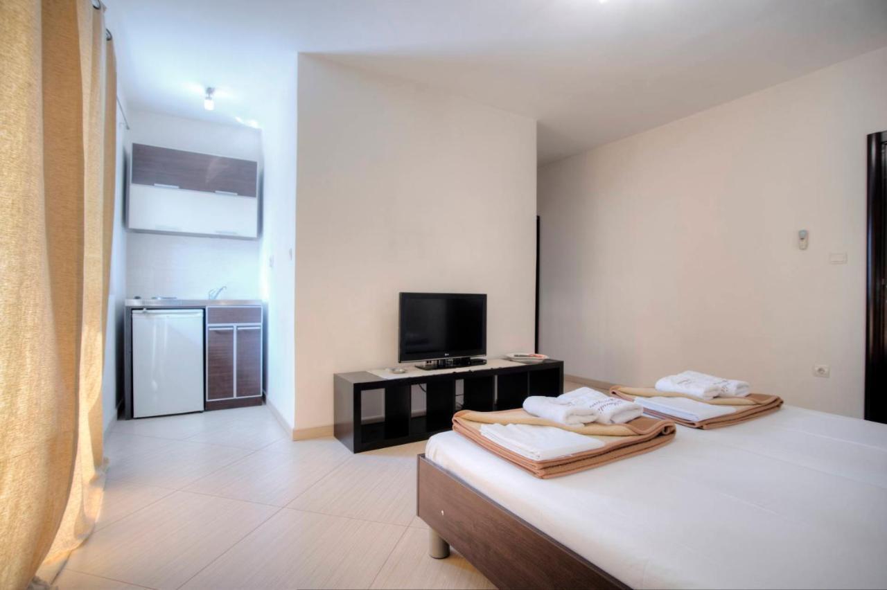 Mandir Apartments - Center บุดวา ภายนอก รูปภาพ