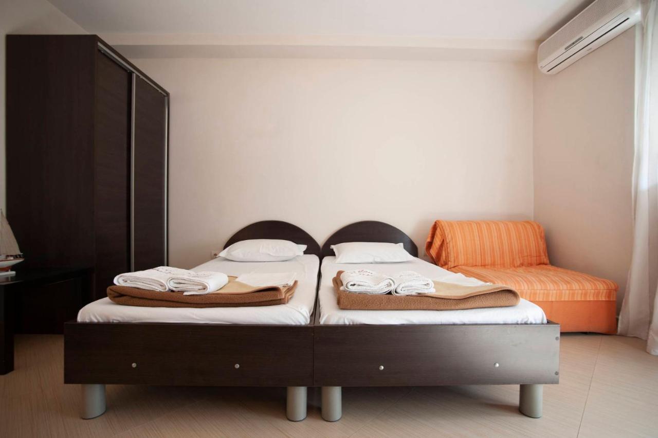 Mandir Apartments - Center บุดวา ภายนอก รูปภาพ