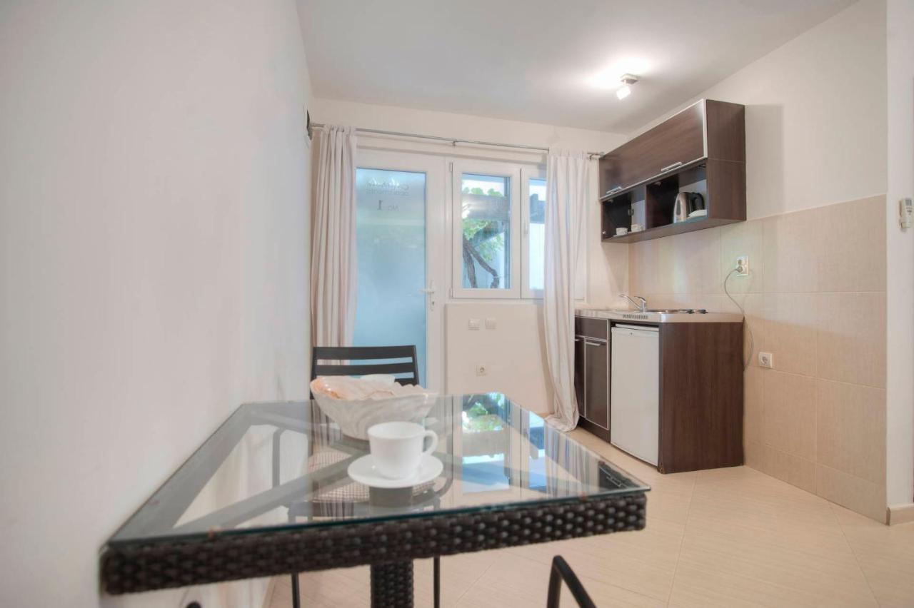 Mandir Apartments - Center บุดวา ภายนอก รูปภาพ