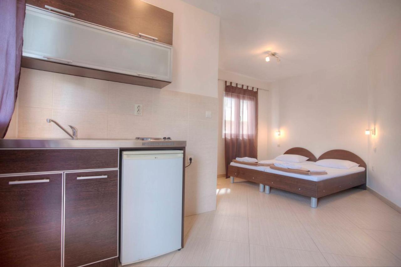 Mandir Apartments - Center บุดวา ภายนอก รูปภาพ