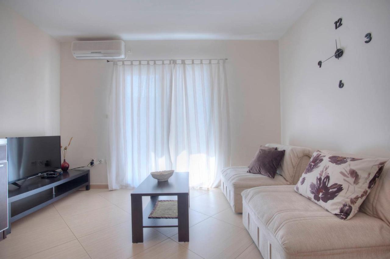 Mandir Apartments - Center บุดวา ภายนอก รูปภาพ