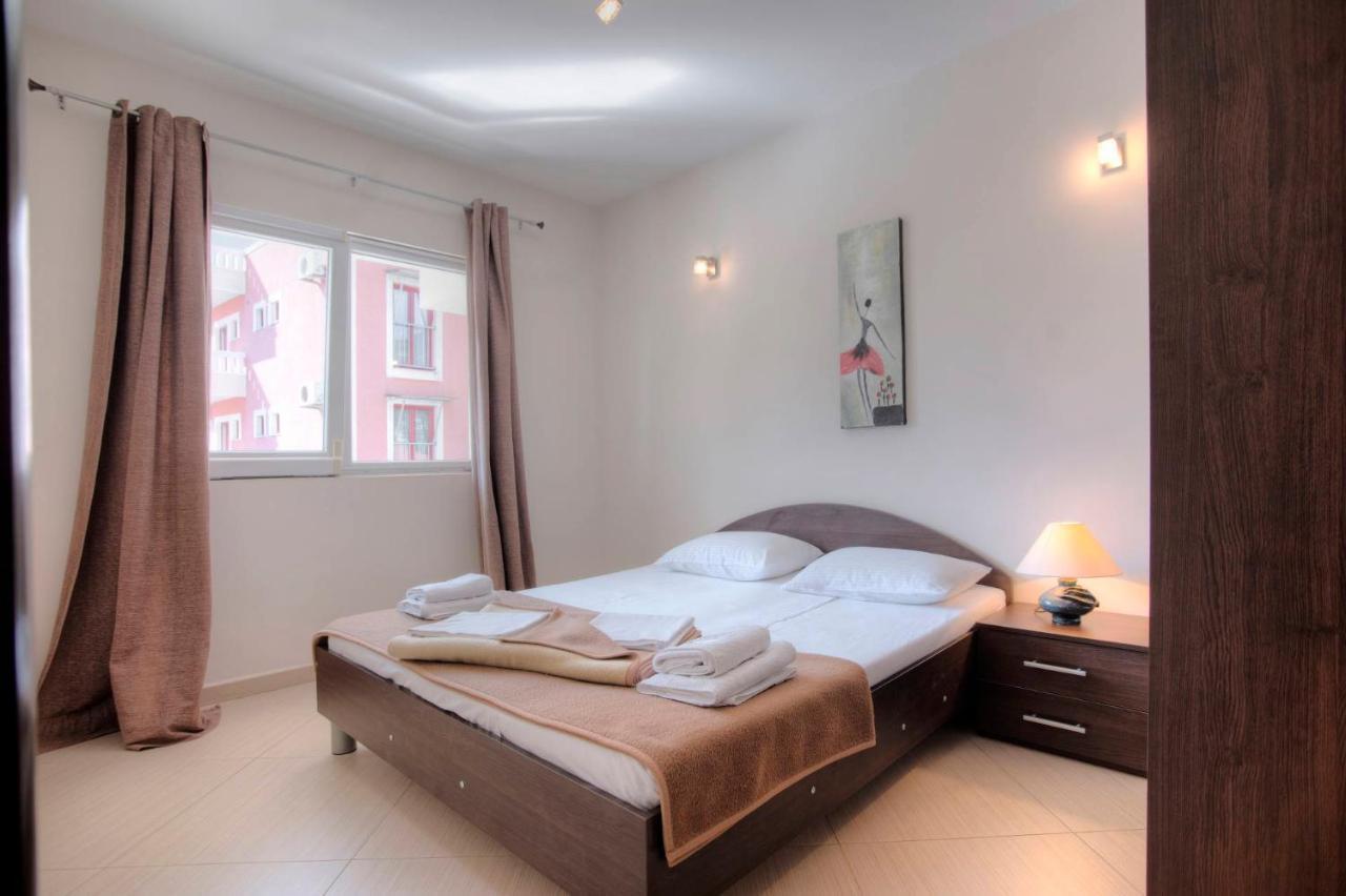 Mandir Apartments - Center บุดวา ภายนอก รูปภาพ