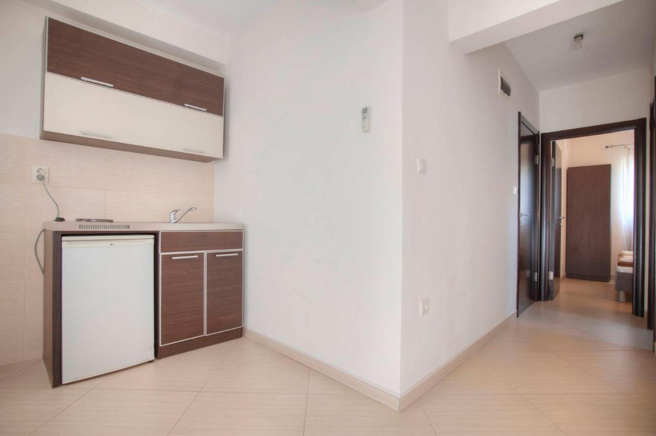 Mandir Apartments - Center บุดวา ภายนอก รูปภาพ