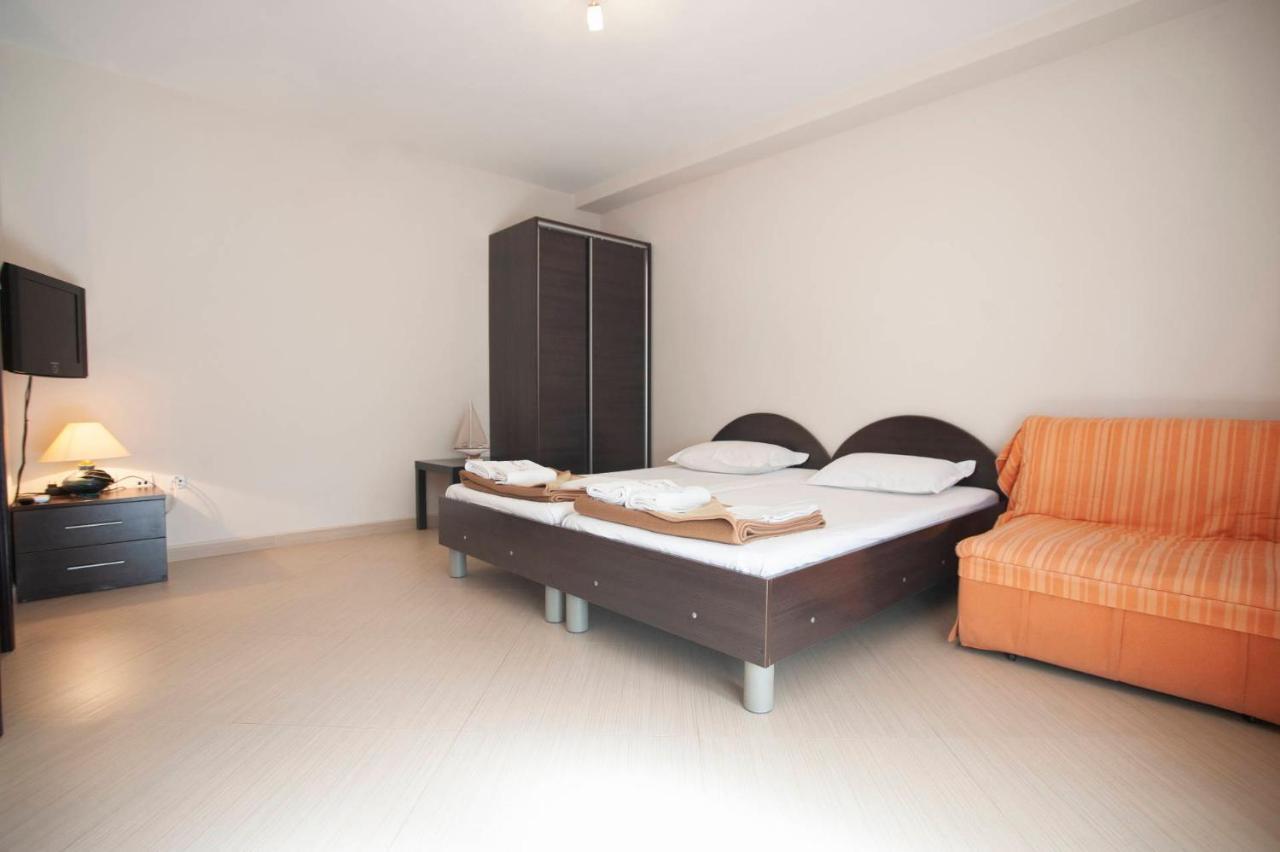 Mandir Apartments - Center บุดวา ภายนอก รูปภาพ